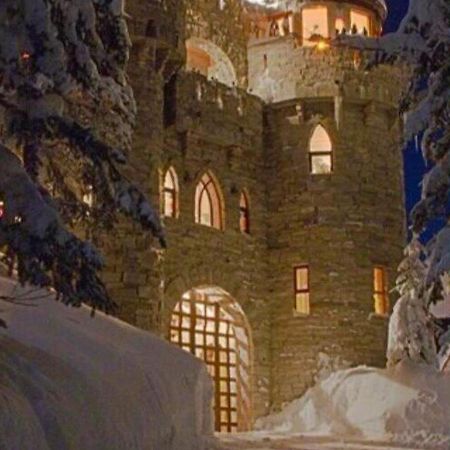 Schweitzer Castle Villa Sandpoint Exterior foto