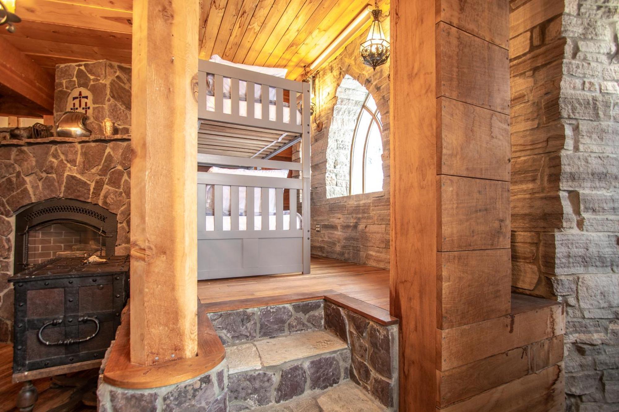 Schweitzer Castle Villa Sandpoint Exterior foto